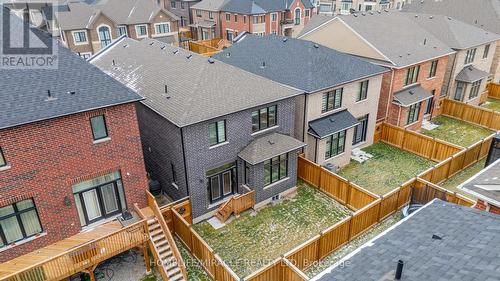 3118 Travertine Drive, Oakville, ON - Outdoor