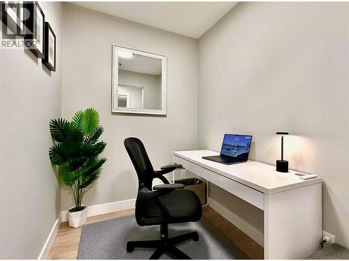 1099 Sunset Drive Unit# 324, Kelowna, BC - Indoor Photo Showing Office