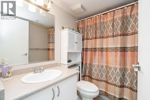 203 2983 Cambridge Street, Port Coquitlam, BC - Indoor Photo Showing Bathroom