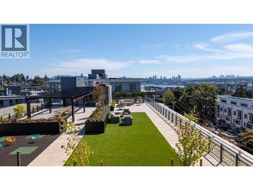 559 422 E 3Rd Street, North Vancouver, BC - Outdoor With View