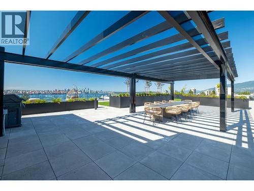 559 422 E 3Rd Street, North Vancouver, BC - Outdoor