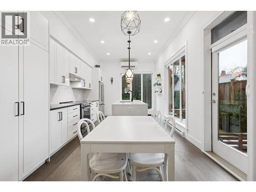 612 Brantford Street, New Westminster, BC - Indoor Photo Showing Other Room