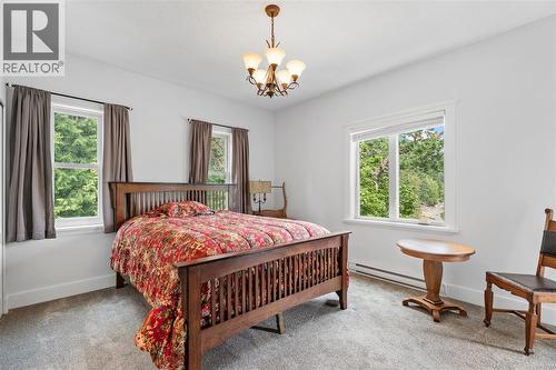 5025 Genoa Bay Rd, Duncan, BC - Indoor Photo Showing Bedroom