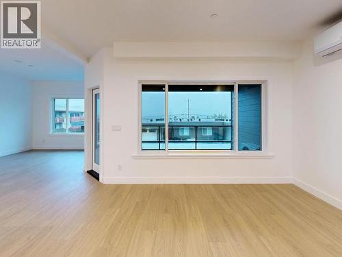 C303-6900 Burnaby Street, Powell River, BC - Indoor Photo Showing Other Room
