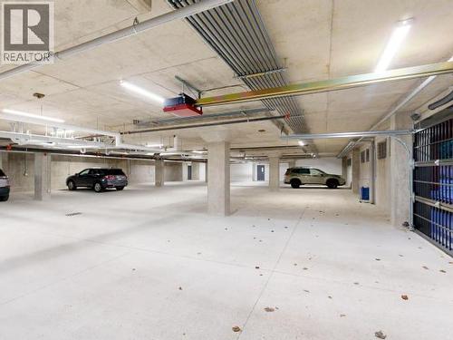 C303-6900 Burnaby Street, Powell River, BC - Indoor Photo Showing Garage