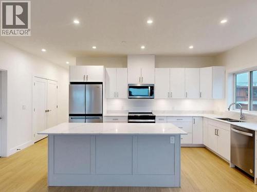 C204-6900 Burnaby Street, Powell River, BC - Indoor Photo Showing Kitchen With Upgraded Kitchen
