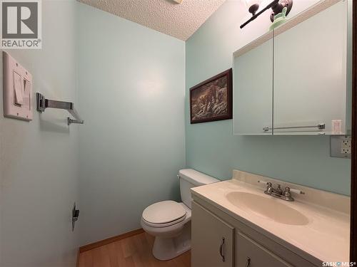 120 6Th Street E, Ponteix, SK - Indoor Photo Showing Bathroom