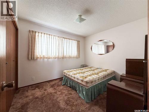 120 6Th Street E, Ponteix, SK - Indoor