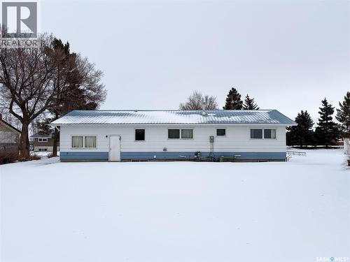 120 6Th Street E, Ponteix, SK - Outdoor