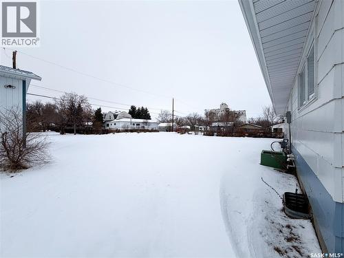 120 6Th Street E, Ponteix, SK - Outdoor