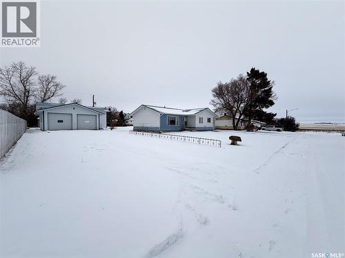 120 6Th Street E, Ponteix, SK - Outdoor