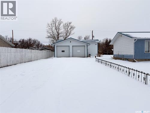 120 6Th Street E, Ponteix, SK - Outdoor