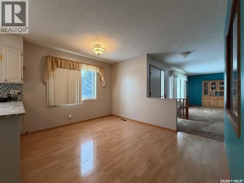 120 6Th Street E, Ponteix, SK - Indoor