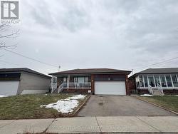 UPSTAIR 10 LASKAY CRESCENT  Toronto, ON M3N 1P3