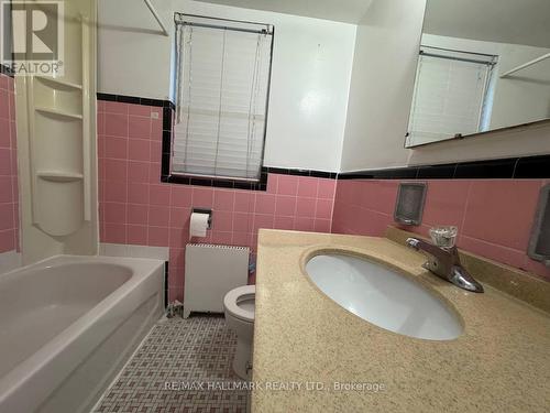 237 Pannahill Road, Toronto, ON - Indoor Photo Showing Bathroom