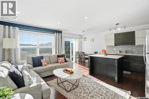 106 410 Ledingham Way, Saskatoon, SK - Indoor Photo Showing Living Room