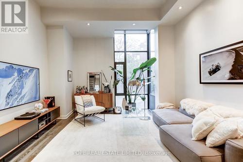 9A Gilead Place, Toronto, ON - Indoor Photo Showing Other Room