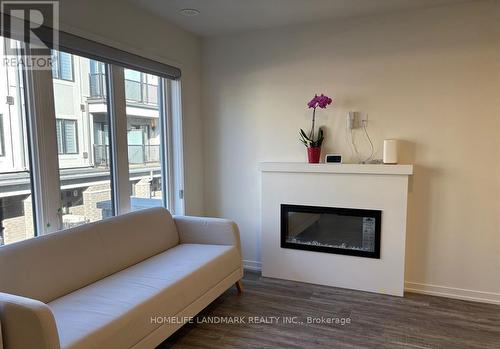 182 Matawin Lane, Richmond Hill, ON - Indoor Photo Showing Living Room With Fireplace