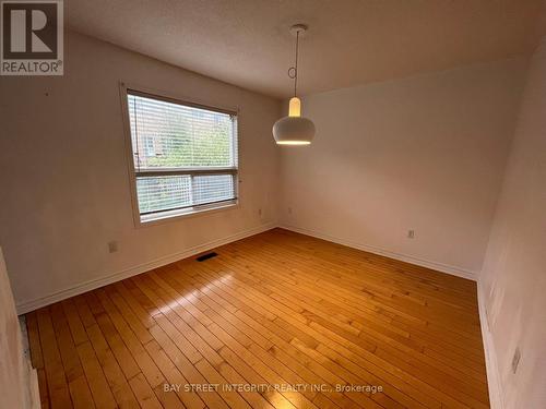 147 Nahanni Drive, Richmond Hill, ON - Indoor Photo Showing Other Room