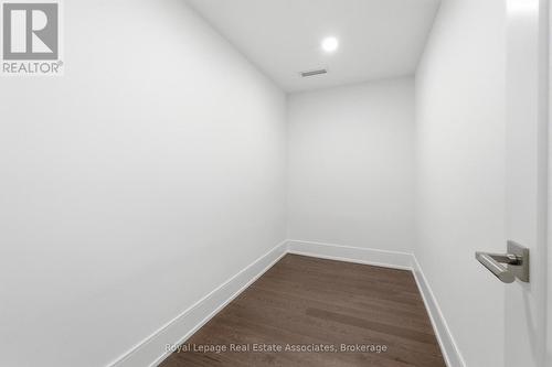 205 - 259 The Kingsway, Toronto, ON - Indoor Photo Showing Other Room