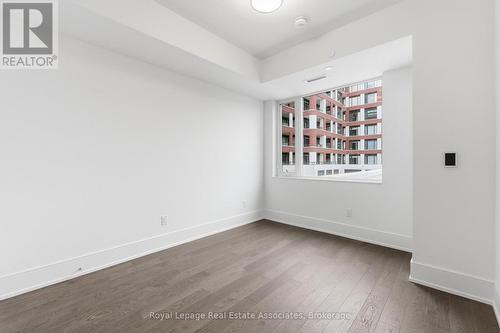 205 - 259 The Kingsway, Toronto, ON - Indoor Photo Showing Other Room