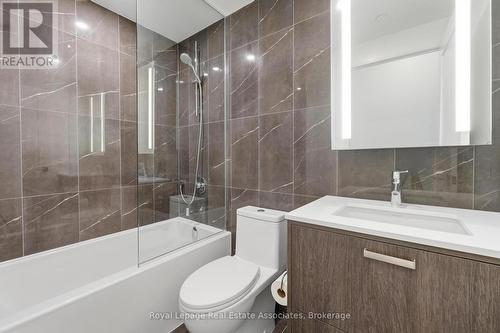 205 - 259 The Kingsway, Toronto, ON - Indoor Photo Showing Bathroom