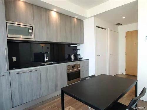 Cuisine - 1507-1450 Boul. René-Lévesque O., Montréal (Ville-Marie), QC - Indoor Photo Showing Other Room