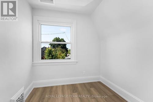 5 Gilchrist Avenue, Ottawa, ON - Indoor Photo Showing Other Room