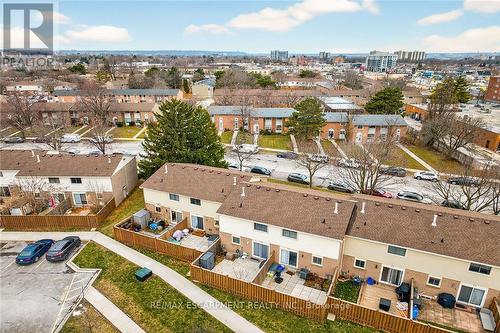 15 - 150 Gateshead Crescent, Hamilton, ON - Outdoor