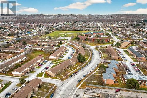 15 - 150 Gateshead Crescent, Hamilton, ON - Outdoor With View
