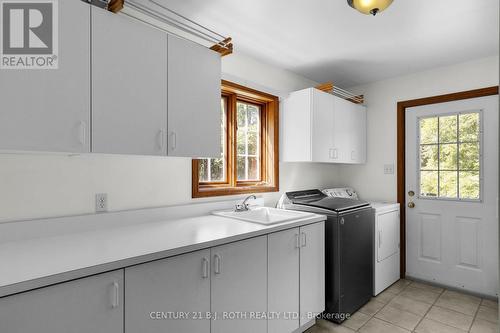 256 Denney Drive, Essa, ON - Indoor Photo Showing Laundry Room