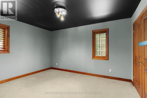 256 Denney Drive, Essa, ON - Indoor Photo Showing Other Room
