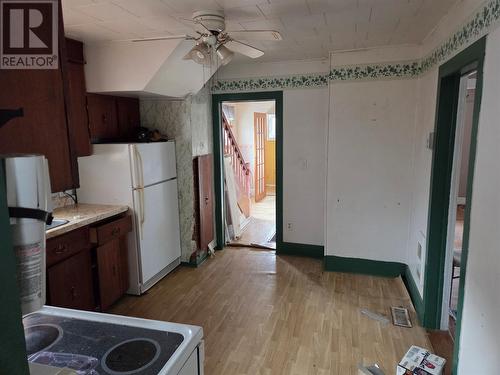 38 Junction Road, Grand Falls Windsor, NL - Indoor Photo Showing Kitchen