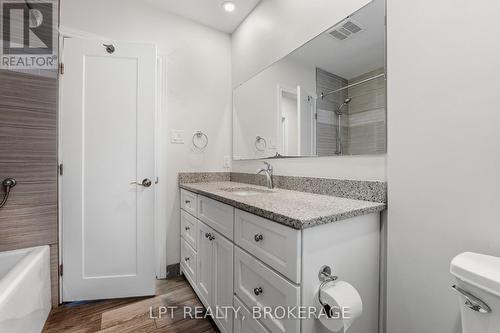 9 Elizabeth Avenue, Kingston (West Of Sir John A. Blvd), ON - Indoor Photo Showing Bathroom