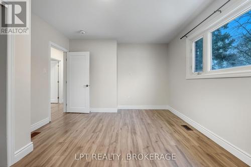 9 Elizabeth Avenue, Kingston (West Of Sir John A. Blvd), ON - Indoor Photo Showing Other Room