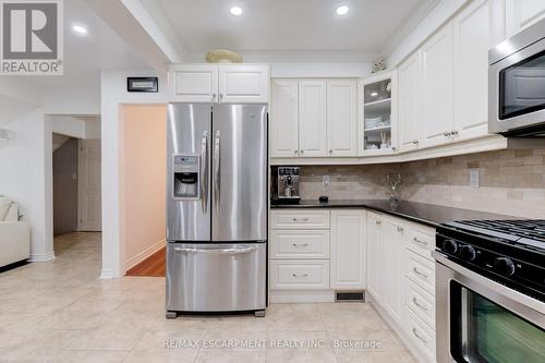 2197 Donald Road, Burlington, ON - Indoor Photo Showing Kitchen