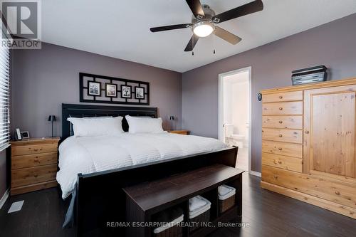 2197 Donald Road, Burlington, ON - Indoor Photo Showing Bedroom