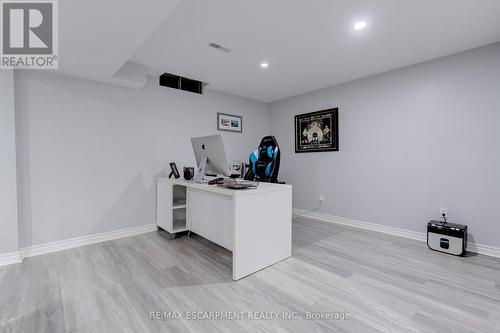 2197 Donald Road, Burlington, ON - Indoor