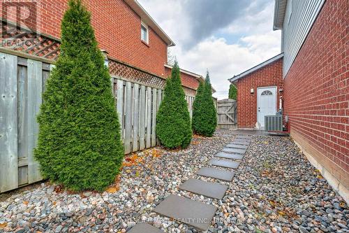 2197 Donald Road, Burlington, ON - Outdoor With Exterior
