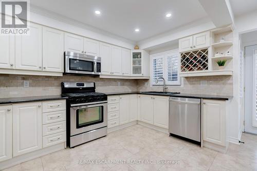 2197 Donald Road, Burlington, ON - Indoor Photo Showing Kitchen