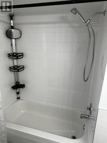 35 Karen Crescent, Hamilton, ON - Indoor Photo Showing Bathroom