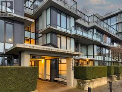 621 9009 CORNERSTONE MEWS  Burnaby, BC V5A 0B9