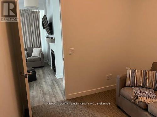 203 - 40 Horseshoe Boulevard, Oro-Medonte, ON - Indoor Photo Showing Other Room