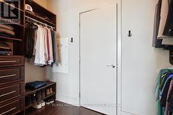 Walk in Closet - 