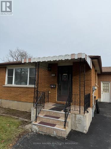 8006 Paddock Trail Drive, Niagara Falls (Ascot), ON - Outdoor