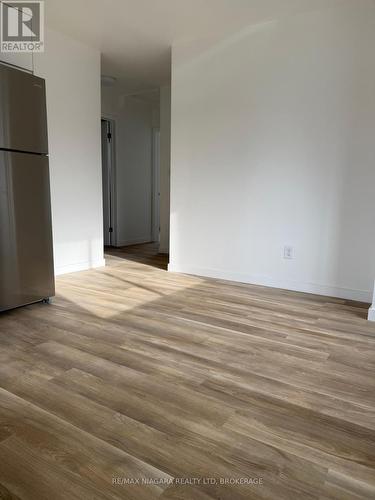 8006 Paddock Trail Drive, Niagara Falls (Ascot), ON - Indoor Photo Showing Other Room