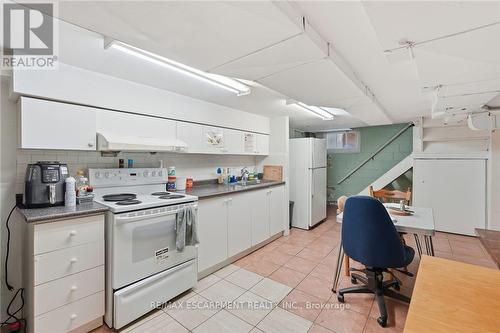2 Gary Avenue, Hamilton, ON - Indoor Photo Showing Kitchen