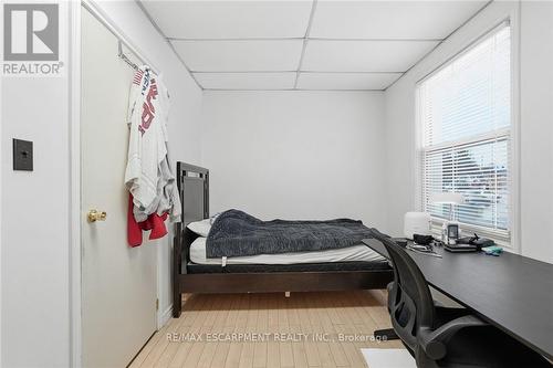 2 Gary Avenue, Hamilton, ON - Indoor Photo Showing Other Room