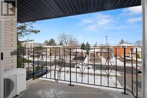 77 Second Avenue, Kitchener, ON - Outdoor