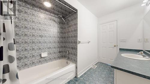 84 Mendocino Drive, Vaughan, ON - Indoor Photo Showing Bathroom